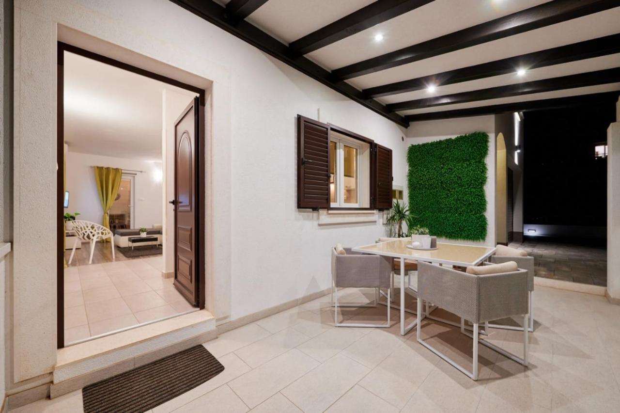 Villa Demonta Trogir Exterior photo