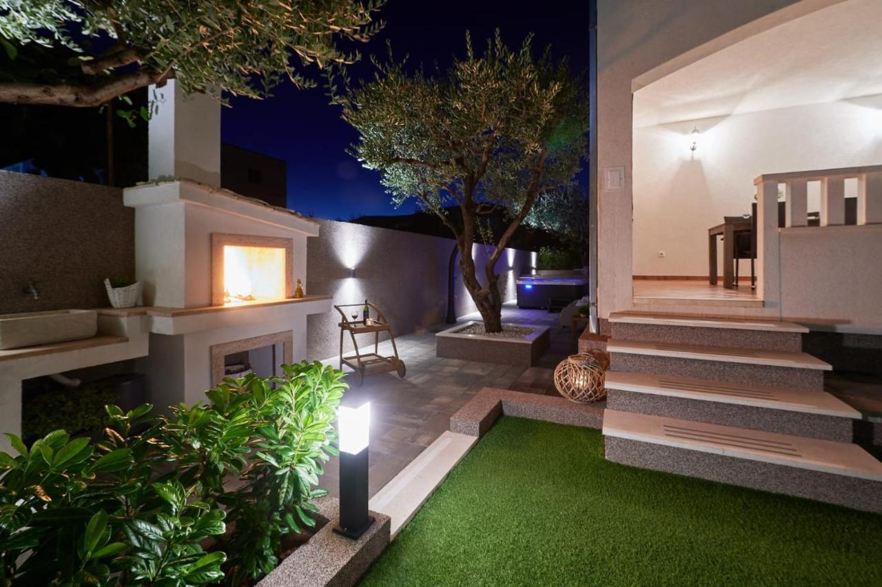 Villa Demonta Trogir Exterior photo