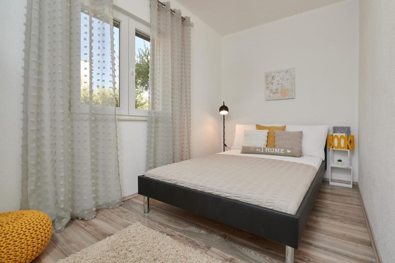 Villa Demonta Trogir Exterior photo